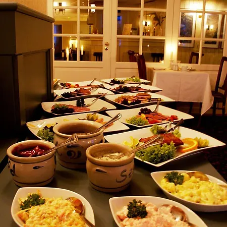 - Unike Hotel 3*