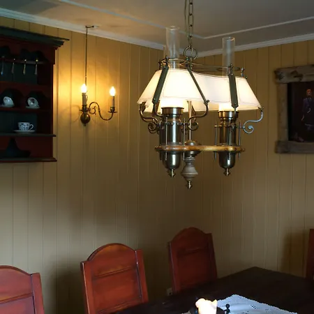 - Unike Hotel 3*