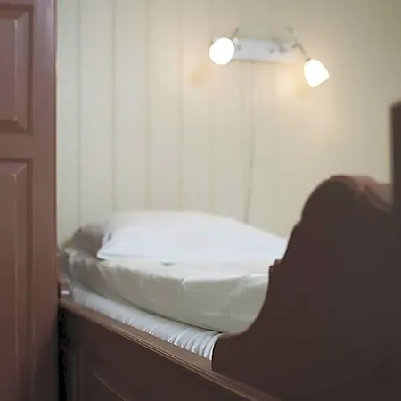 - Unike Hotel 3*