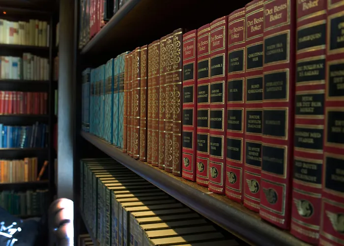 - Unike Отель 3*